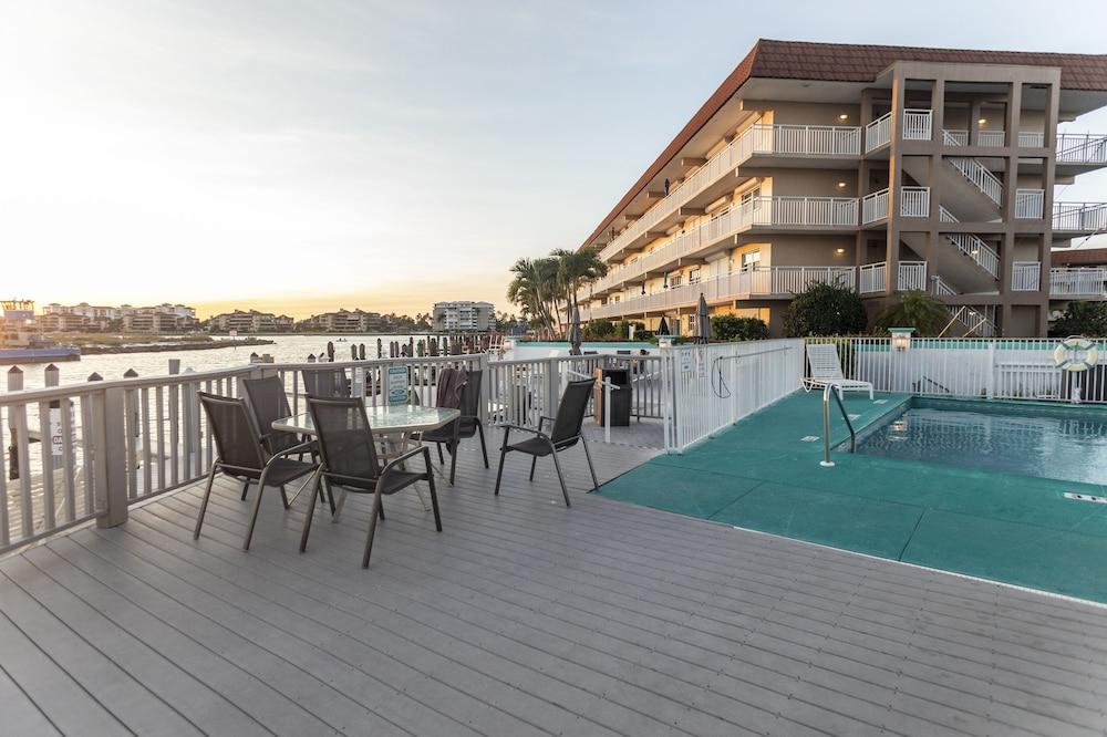 Motel The Boathouse Marco Island Exterior foto